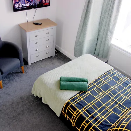 Private With Ensuite Bathrooms Filton Southmead * 布里斯托