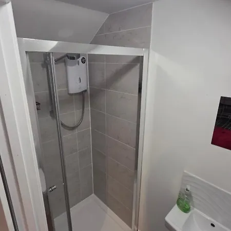 Private With Ensuite Bathrooms Filton Southmead 布里斯托